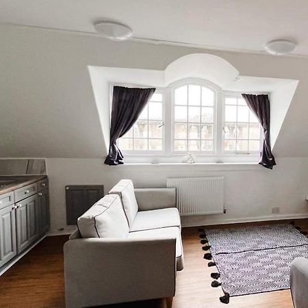 4 Bed Loft Apartment Overlooking Historic Town Trowbridge Luaran gambar