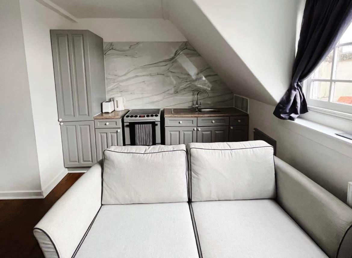 4 Bed Loft Apartment Overlooking Historic Town Trowbridge Luaran gambar